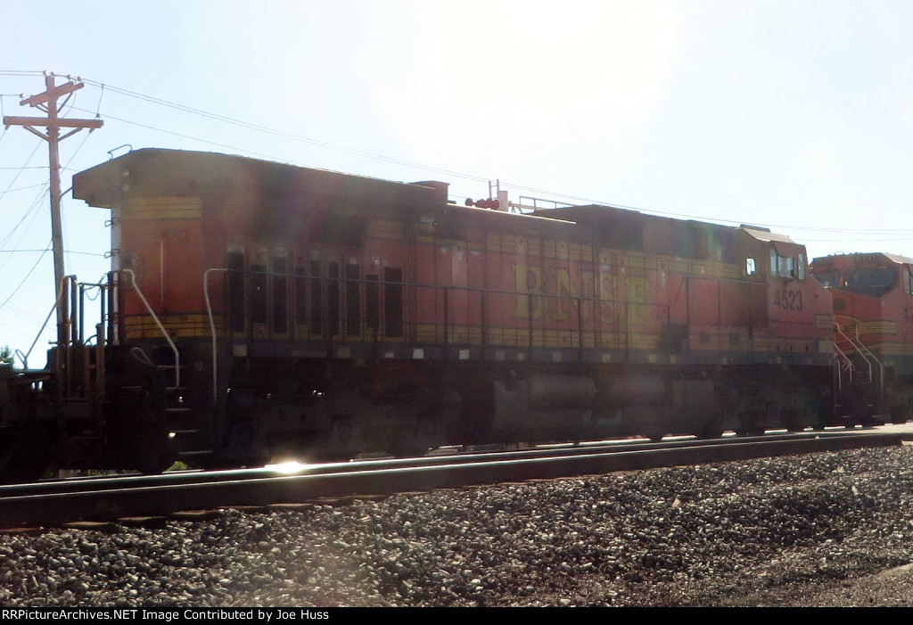 BNSF 4523